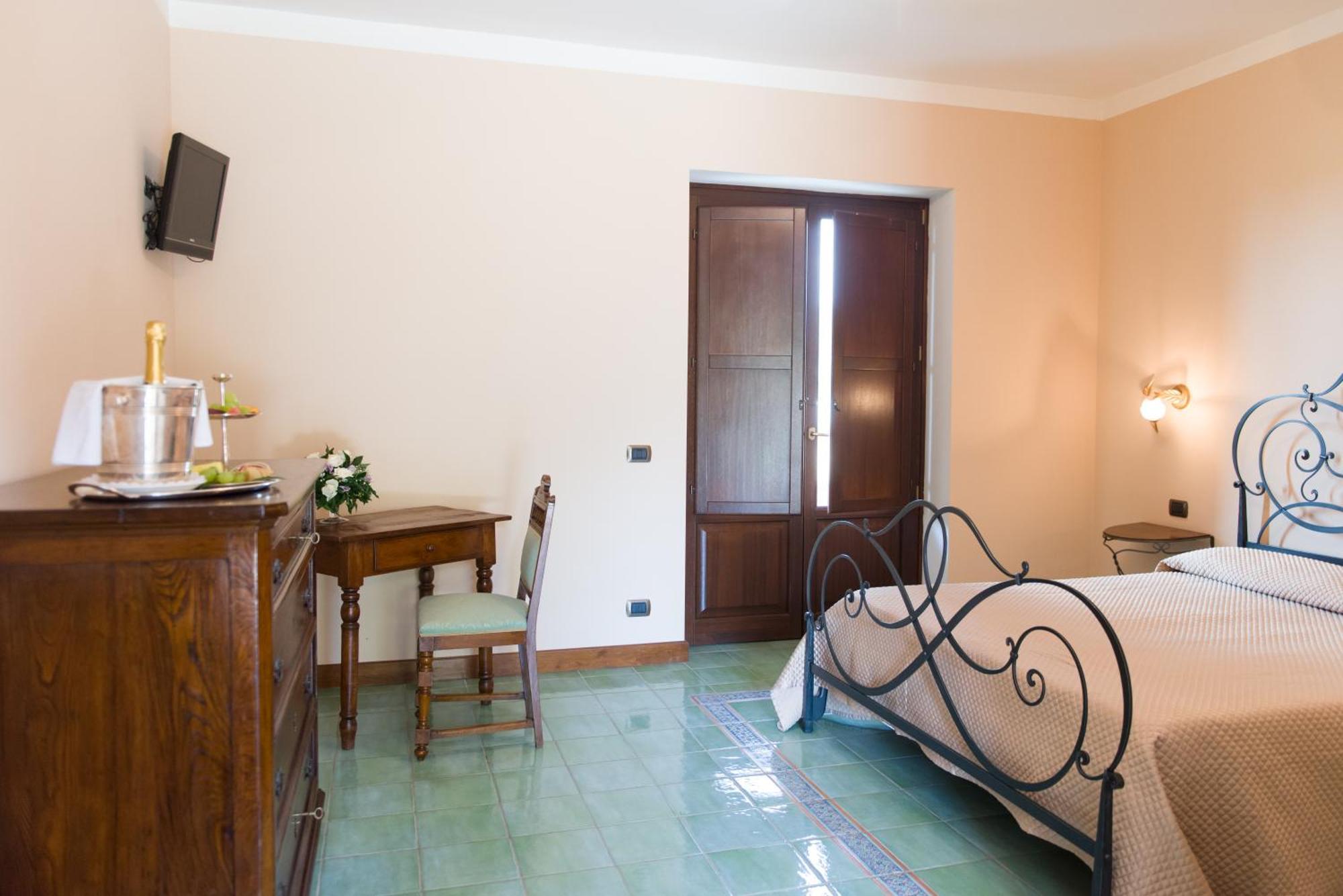 فيلا La Vecchia Torre San Nicola Manfredi المظهر الخارجي الصورة
