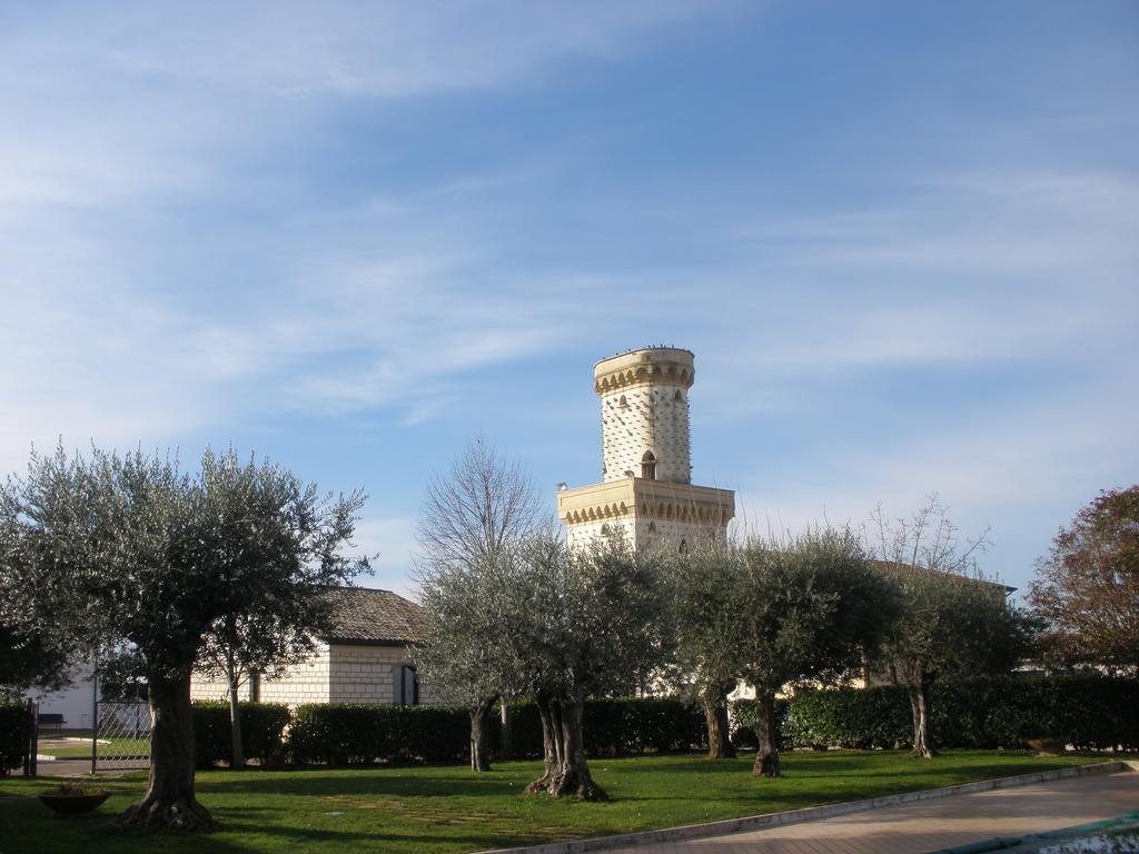 فيلا La Vecchia Torre San Nicola Manfredi المظهر الخارجي الصورة